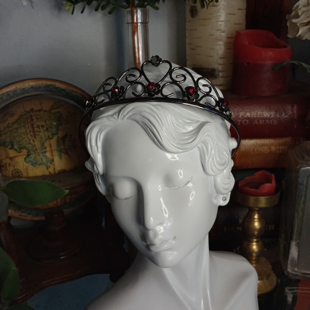 Elegant Black and Red Tiara